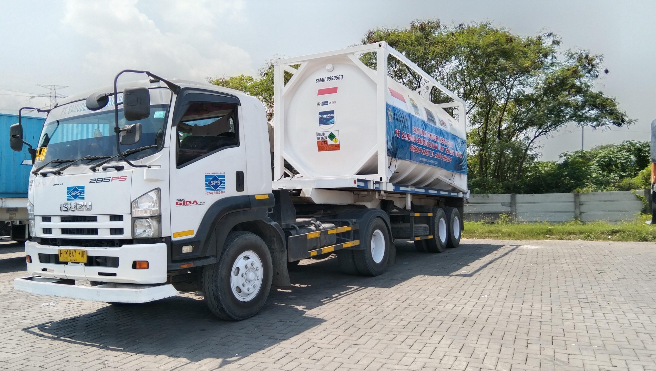 Perjalanan Truk Container